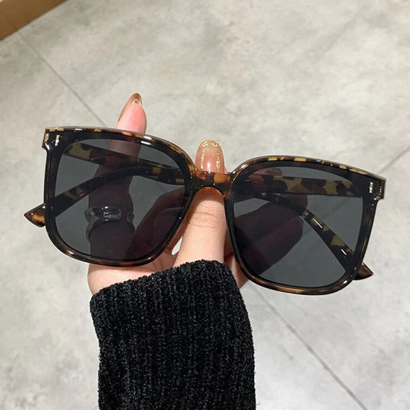 OIMG Vintage Square Sunglasses Women Oversized Sunglass Men Retro Black Sun Glasses Shades Goggle UV400  Oculos De Sol