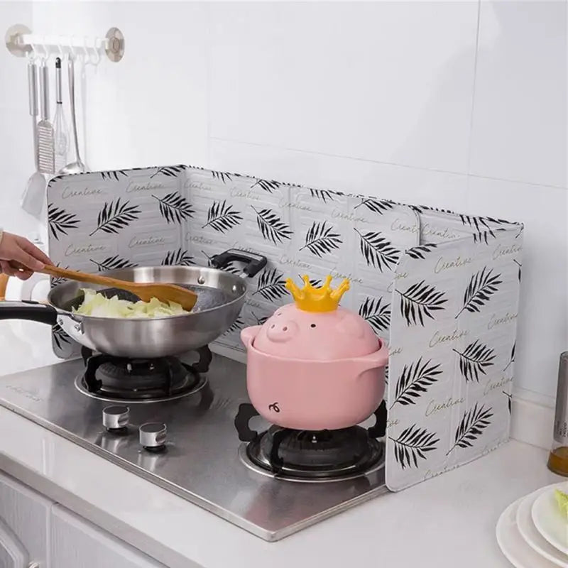 Anti-Splashing Stove Oil Baffle Plate Aluminum Kitchen Cooker Shield Cooking Frying Oil Splash Guard Microwave Oven Covers