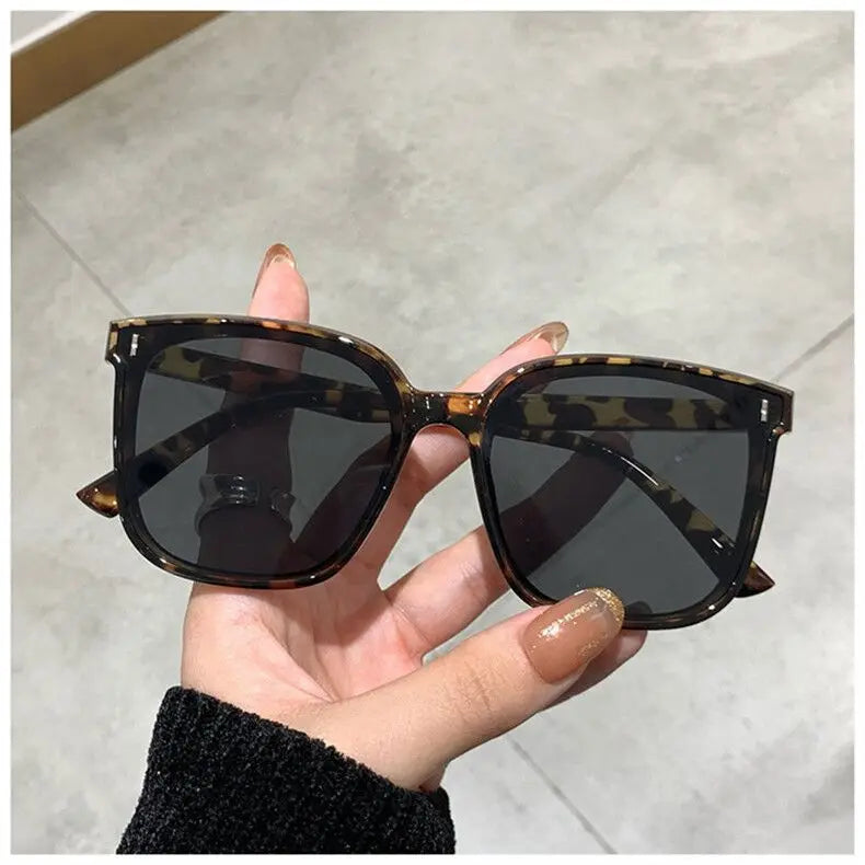 Square Sunglasses Women Designer Luxury Cat Eye Sun Glasses Female Classic Vintage Eyewear UV400 Outdoor Holiday Glasses