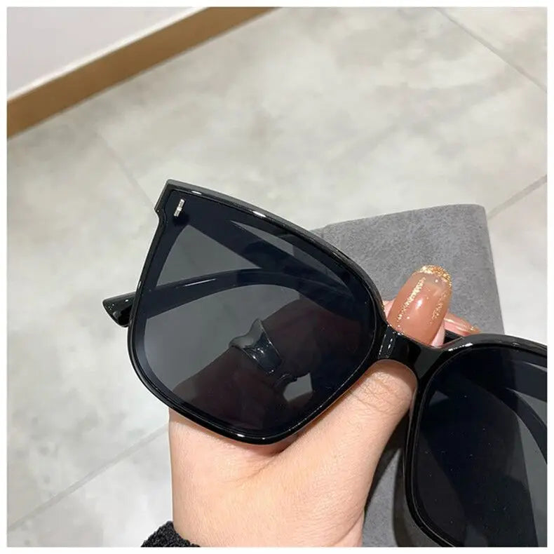 Square Sunglasses Women Designer Luxury Cat Eye Sun Glasses Female Classic Vintage Eyewear UV400 Outdoor Holiday Glasses